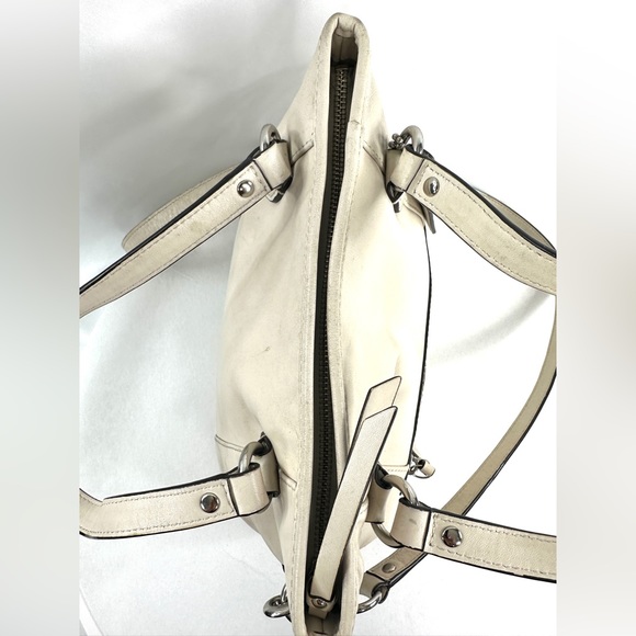 Coach Daisy Mia F23901 Cream Leather Medium Satchel Shoulder Bag Purse 2 Charms - Picture 9 of 15